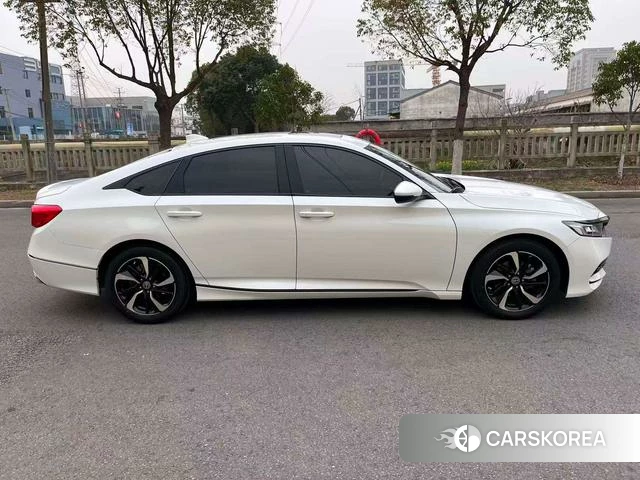 Honda Accord id 3889849 из Китая 16