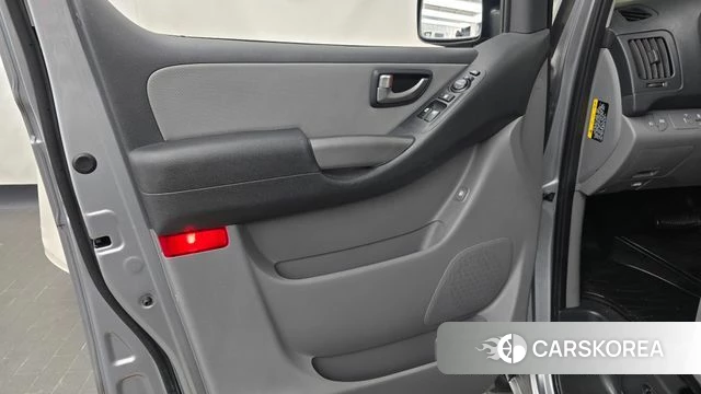 Hyundai The New Grand Starex id 4446501 из Кореи 16