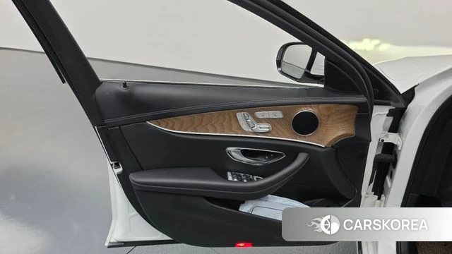 Mercedes-Benz E-Class W213 id 4836197 из Кореи 16