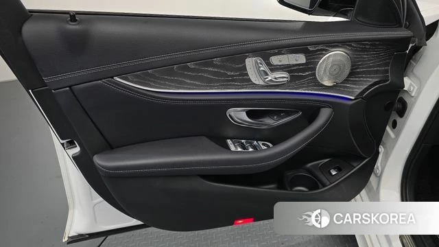 Mercedes-Benz E-Class W213 id 4354906 из Кореи 16