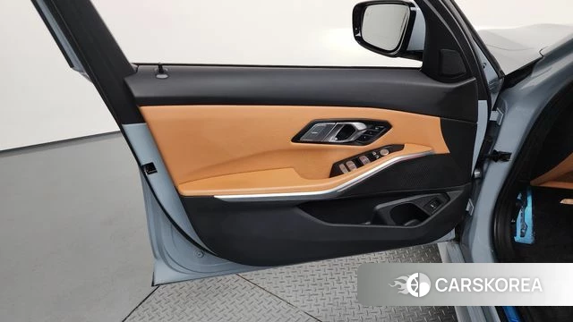 BMW 3 Series (G20) id 4630661 из Кореи 16