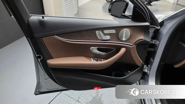 Mercedes-Benz E-Class W213 id 4725914 из Кореи 16