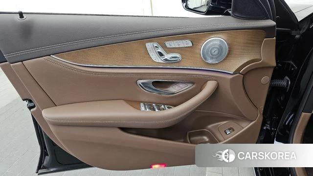 Mercedes-Benz E-Class W213 id 4619913 из Кореи 16