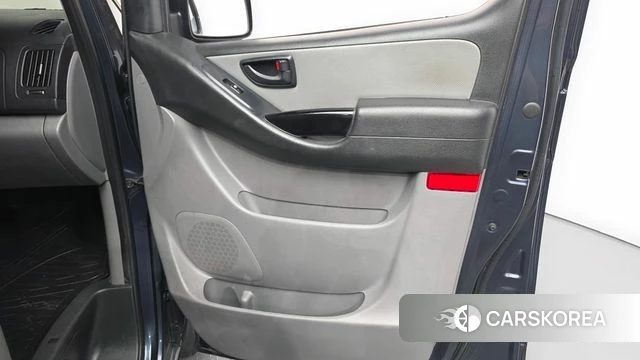 Hyundai The New Grand Starex id 4430426 из Кореи 16