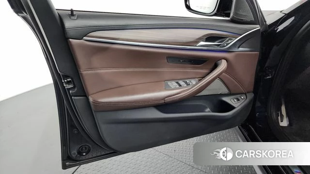 BMW 5 Series (G30) id 4224924 из Кореи 16