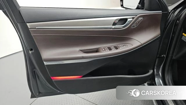 Hyundai The New Grandeur IG Hybrid id 4604701 из Кореи 16