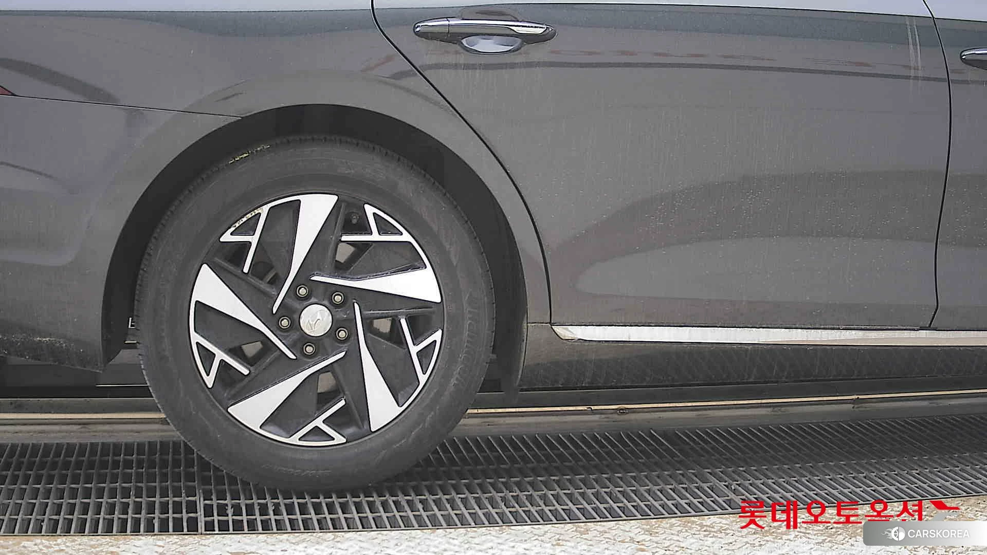 Hyundai Grandeur Hybrid id 4289392 из Кореи 16