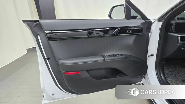 Hyundai Grandeur Hybrid (GN7) id 4591063 из Кореи 16