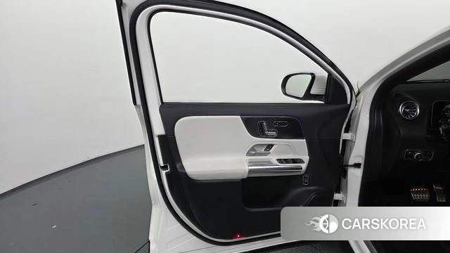 Mercedes-Benz GLA - Class H247 id 4849247 из Кореи 16