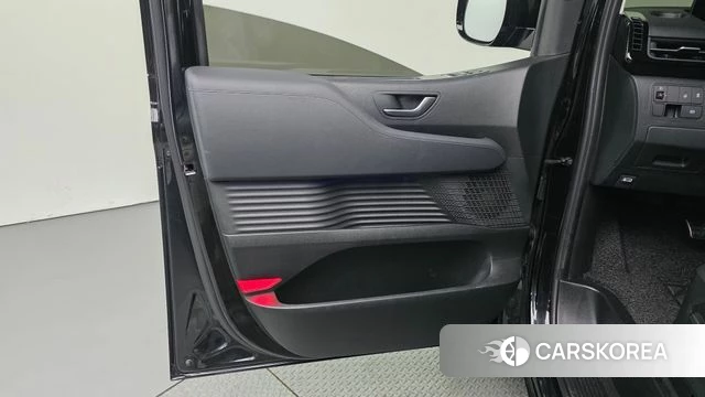 Hyundai Staria id 4308891 из Кореи 16