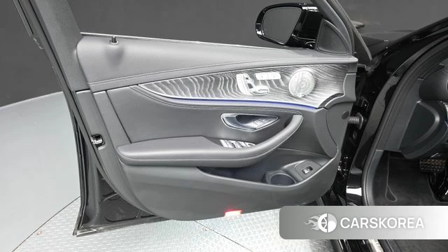 Mercedes-Benz E-Class W213 id 4618715 из Кореи 16
