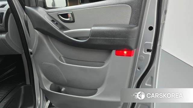 Hyundai The New Grand Starex id 4698228 из Кореи 16