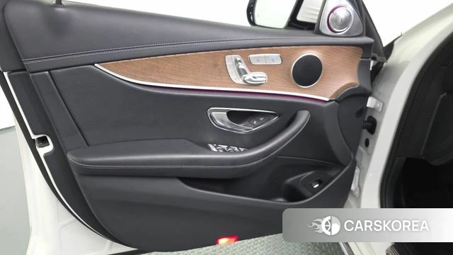 Mercedes-Benz E-Class W213 id 4476459 из Кореи 16