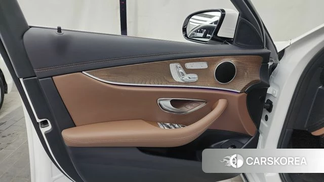 Mercedes-Benz E-Class W213 id 4579327 из Кореи 16