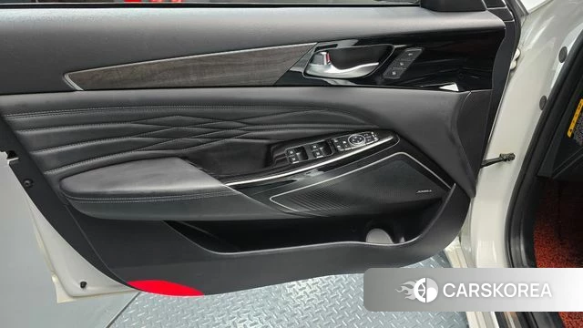 Kia K7 Premier Hybrid id 4562986 из Кореи 16