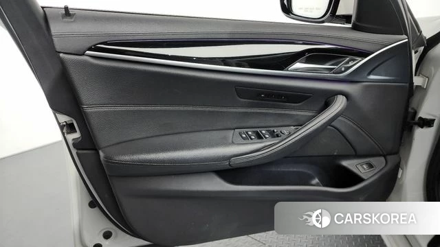 BMW 5 Series (G30) id 4188600 из Кореи 16