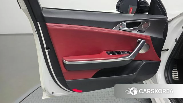 Kia Stinger id 4672692 из Кореи 16