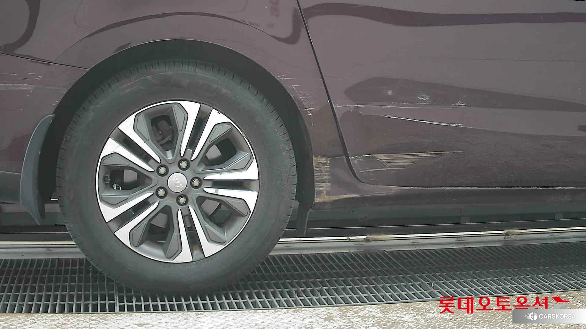 Kia Carnival id 3869416 из Кореи 16