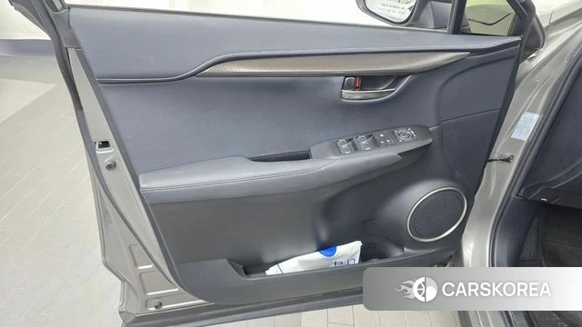 Lexus NX300h id 4764908 из Кореи 16