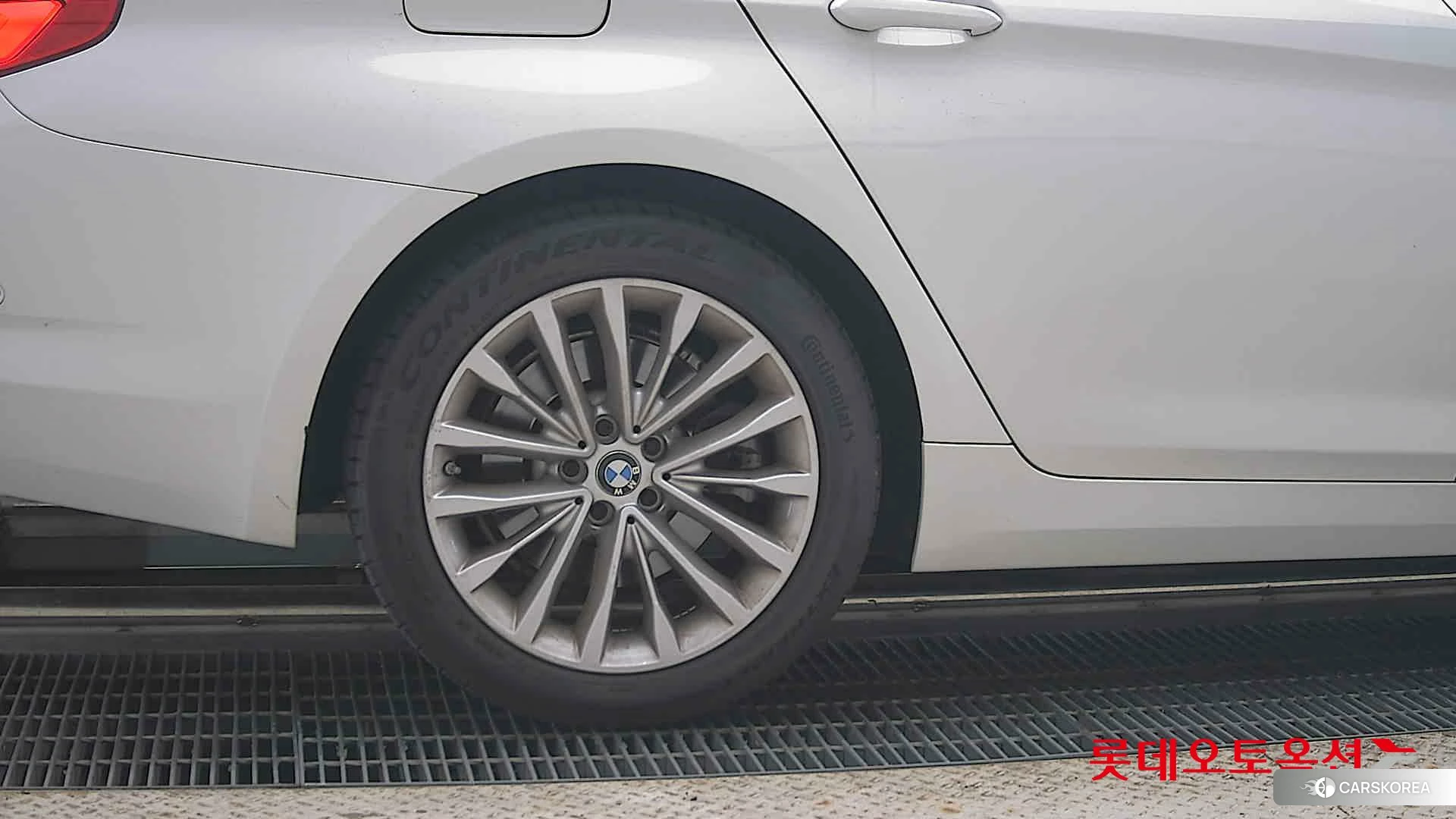 BMW  530i Luxury id 4902319 из Кореи 16