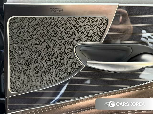 Lexus LS id 4254666 из Китая 16