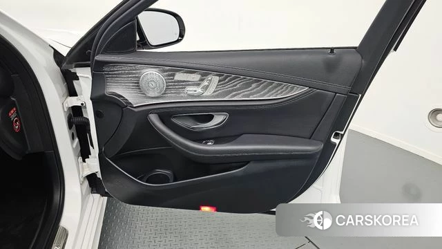 Mercedes-Benz E-Class W213 id 4604385 из Кореи 16