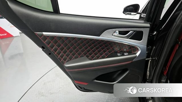 Genesis The New G70 id 4195000 из Кореи 16