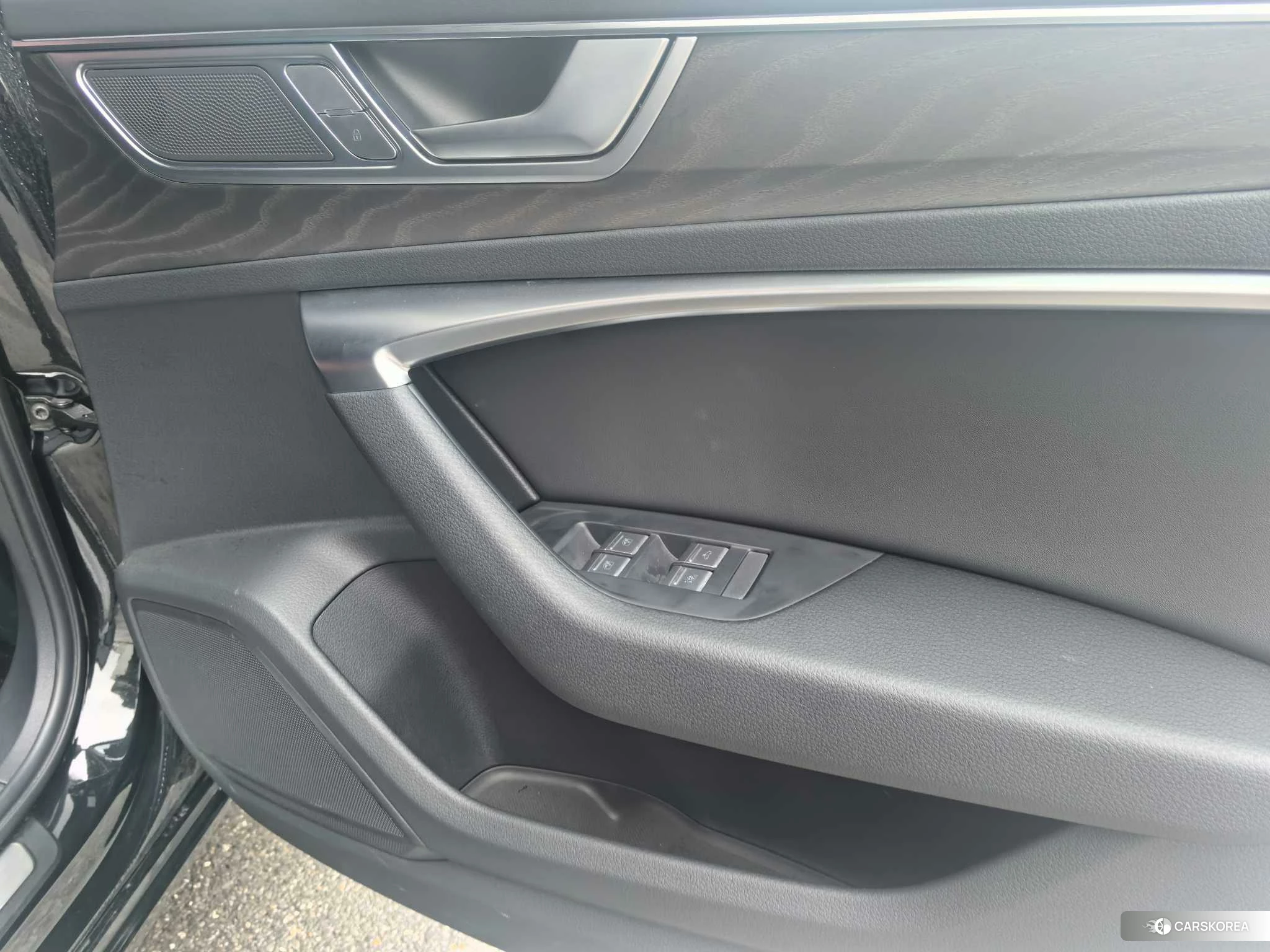 Audi A6L id 4498502 из Китая 16