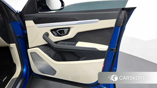 Lamborghini Urus id 4836384 из Кореи 16