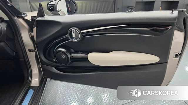 Mini Cooper S id 4534384 из Кореи 16