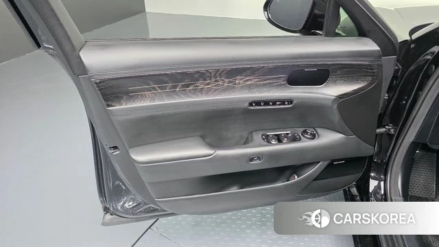 Genesis G90 (RS4) id 4480327 из Кореи 16