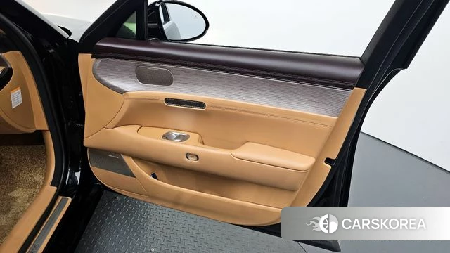 Genesis G90 (RS4) id 4315618 из Кореи 16
