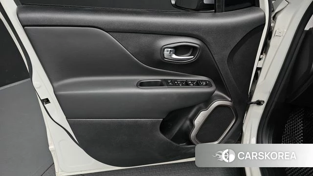Jeep Renegade id 4517557 из Кореи 16