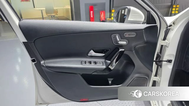 Mercedes-Benz A-Class W177 id 4586900 из Кореи 16
