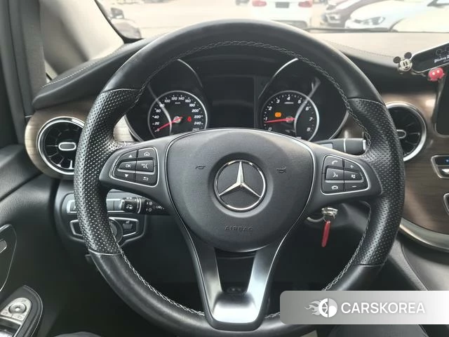 Mercedes-Benz V-class id 4256007 из Китая 16