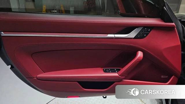 Porsche 911(992) id 4243657 из Кореи 16