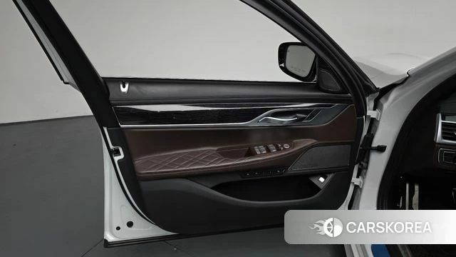 BMW 7 Series (G11) id 4502090 из Кореи 16