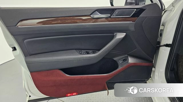 Volkswagen Passat GT (B8) id 4188656 из Кореи 16