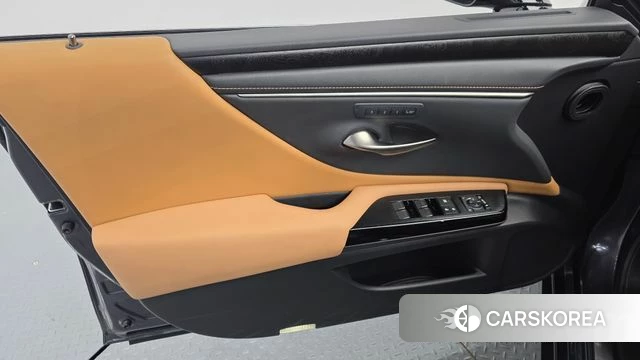 Lexus ES300h 7th generation id 4792817 из Кореи 16