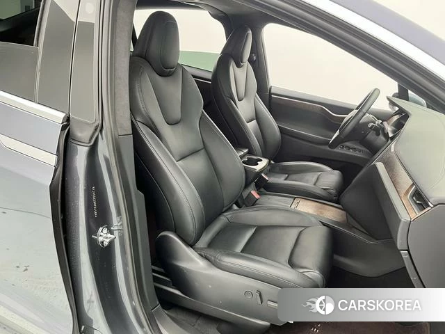 Tesla Model X id 4253407 из Китая 16