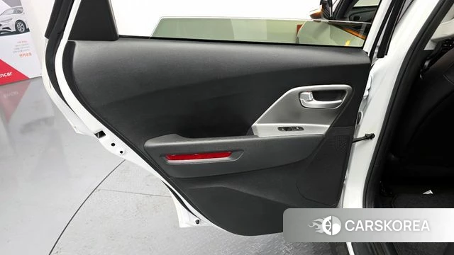 Kia Niro Plus id 4354778 из Кореи 16
