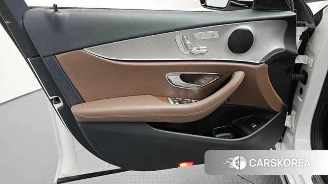 Mercedes-Benz E-Class W213 id 4615171 из Кореи 16