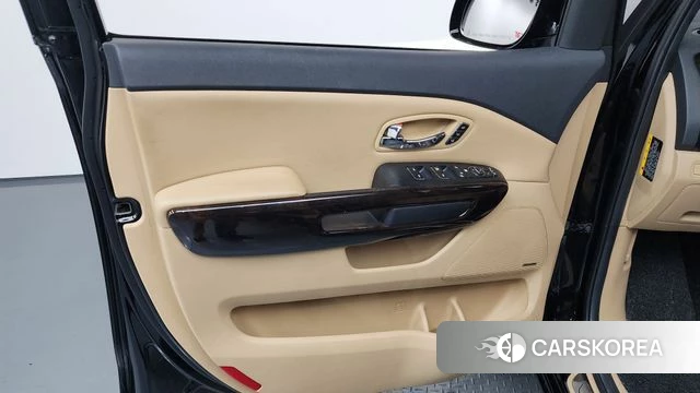 Kia The New Carnival id 4573939 из Кореи 16