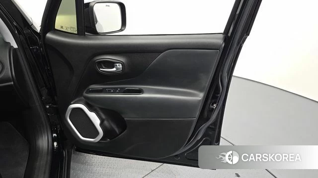 Jeep Renegade id 4605320 из Кореи 16