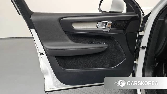 Volvo XC40 id 4188139 из Кореи 16