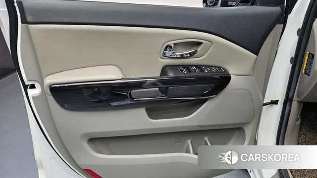 Kia The New Carnival id 4424689 из Кореи 16