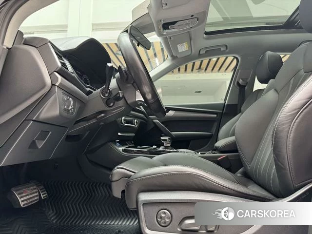 Audi Q5L id 4261317 из Китая 16