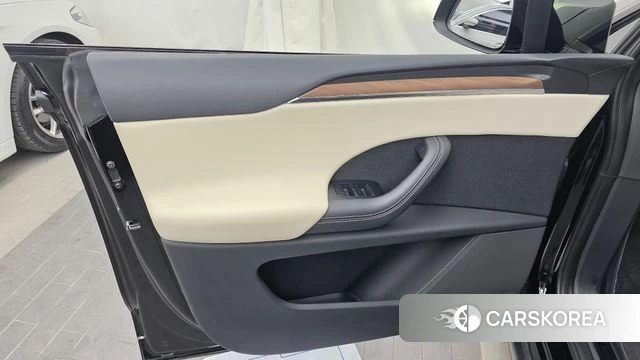 Tesla Model X id 4762575 из Кореи 16