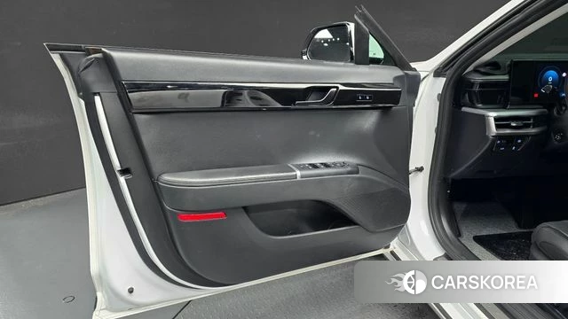 Hyundai Grandeur (GN7) id 4456388 из Кореи 16