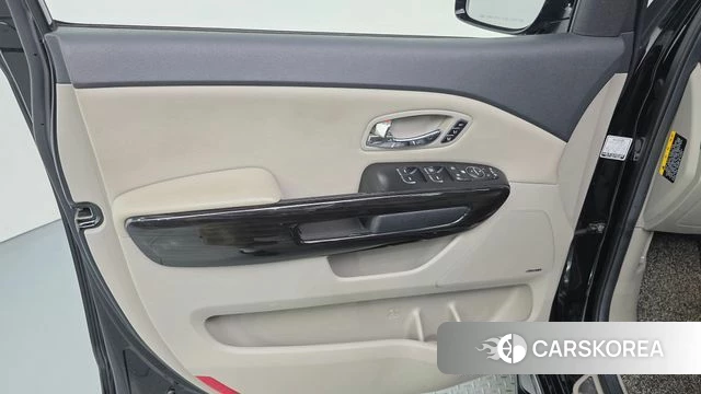 Kia The New Carnival id 4625789 из Кореи 16